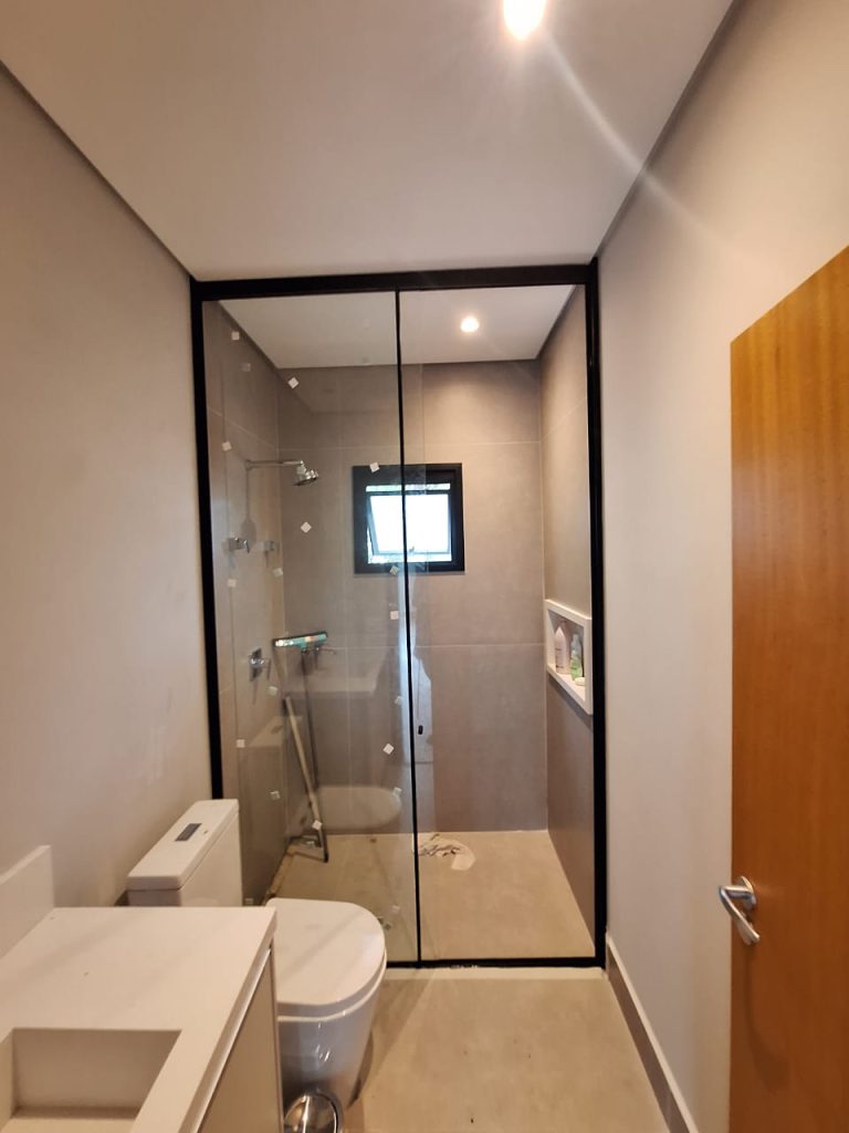 Box de vidro transparente para banheiro