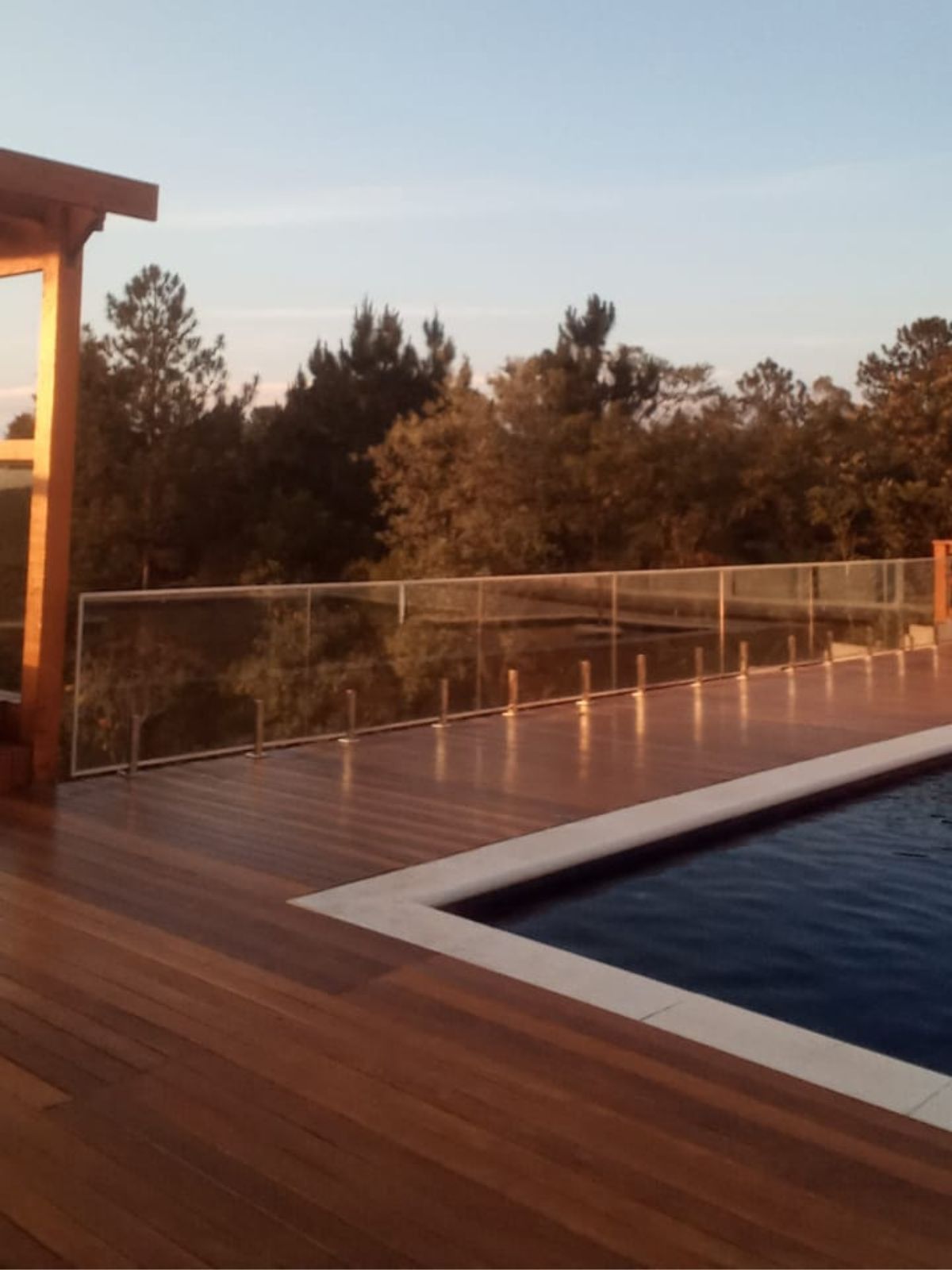 Guarda corpo de vidro em varanda