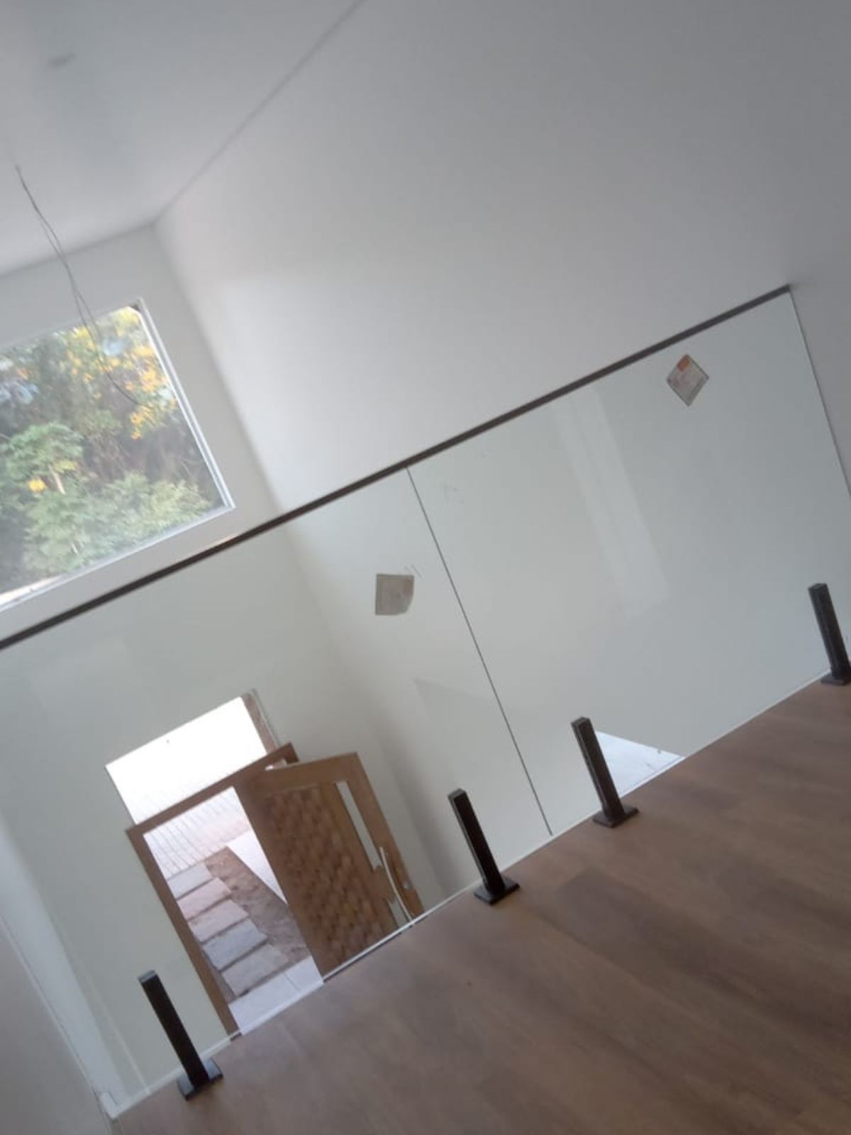 Guarda corpo de vidro em varanda